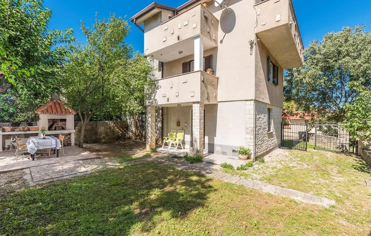 Holiday home Holiday House Desy Tar Tar-Vabriga Croatia
