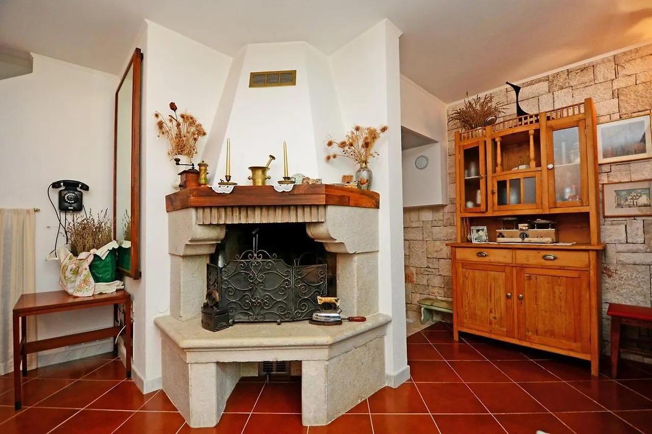 Holiday House Desy Tar Tar-Vabriga