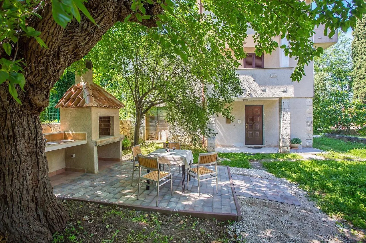 Holiday home Holiday House Desy Tar Tar-Vabriga Croatia